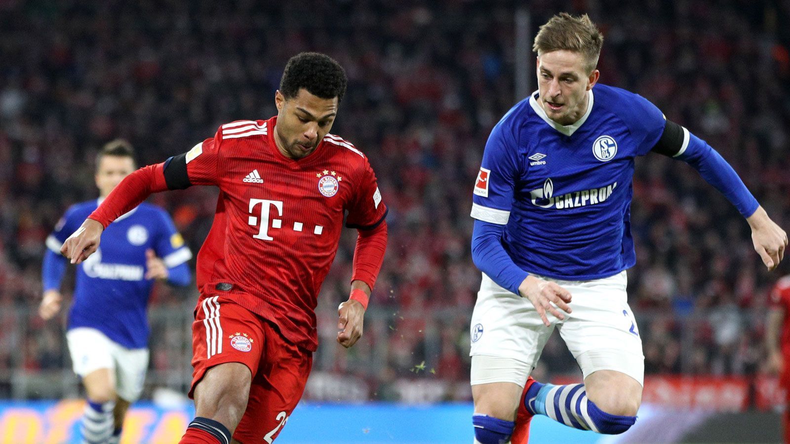 
                <strong>Serge Gnabry</strong><br>
                Der beste Bayern-Spieler. Schnell und wendig auf der rechten Seite, gewinnt gefühlt jeden Zweikampf und hat immer ein gutes Auge für den richtigen Pass. Sobald er in Strafraumnähe an den Ball kommt, ist Gefahr in Verzug. Kreiert zahlreiche hochkarätige Chancen und belohnt sich in der zweiten Hälfte selbst mit seinem Treffer zum 3:1. Besser geht's nicht. In der 89. Minute für Davies ausgewechselt. ran-Note: 1
              