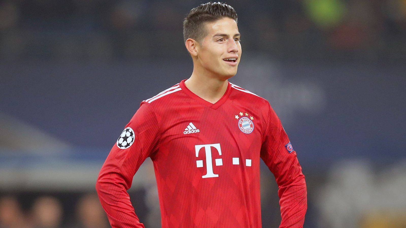 
                <strong>James Rodriguez</strong><br>
                Der Kolumbianer beginnt gut, lässt sich immer wieder zurückfallen und fordert die Bälle. Nach dem Rückstand taucht James etwas ab, kann das Spiel nicht an sich reißen. Die Real-Leihgabe findet danach nur noch schleppend ins Spiel. Er hat ebenso wenig eine zündende Idee wie auch Thiago. Muss zwölf Minuten vor Ende für Renato Sanches weichen. ran-Note: 4
              