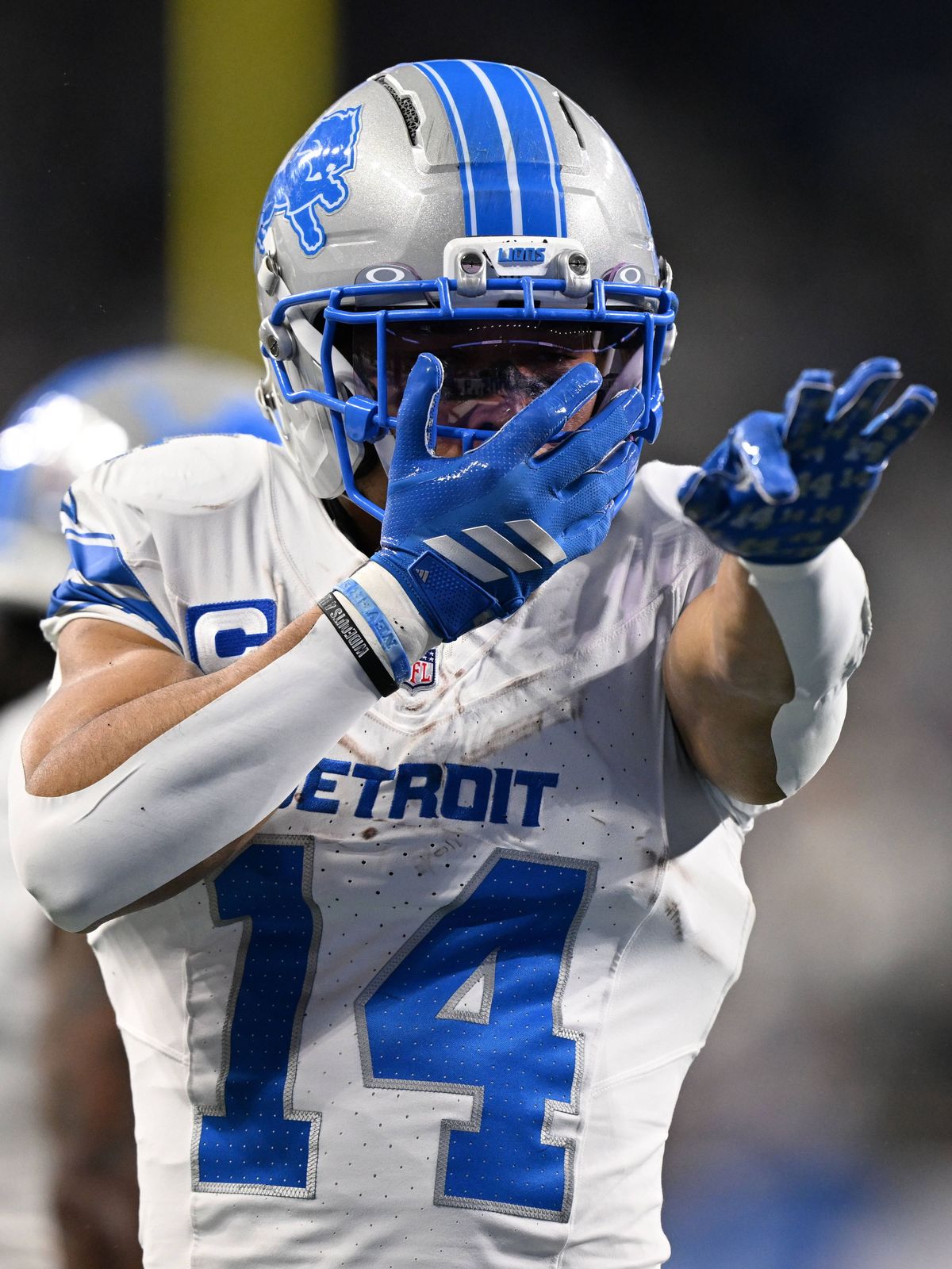 NFL, American Football Herren, USA Dallas Cowboys at Detroit Lions Dec 4, 2025; Detroit, Michigan, USA; Detroit Lions wide receiver Amon-Ra St. Brown (14) celebrates after a play during the first h...