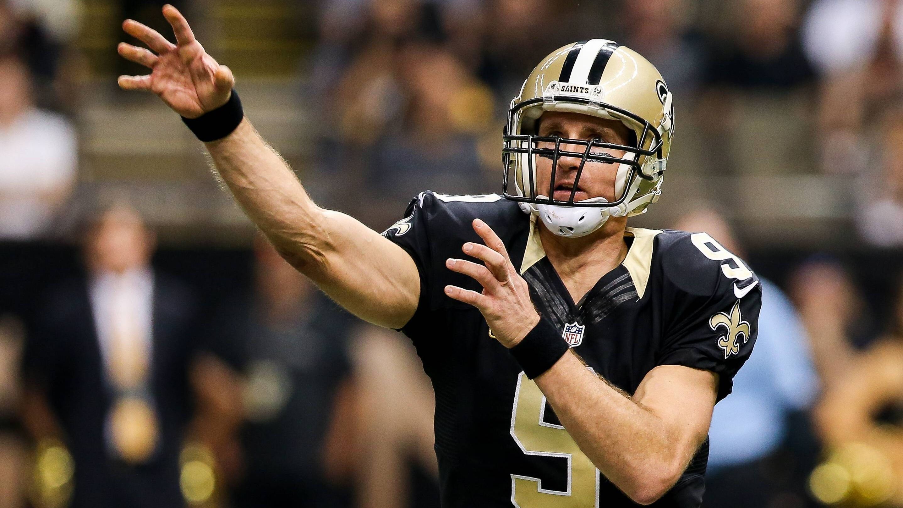 
                <strong>2015: Drew Brees (New Orleans Saints)</strong><br>
                Cap Hit 2015: 23,8 Millionen DollarSaisonverlauf mit den Saints: Playoffs verpasst
              