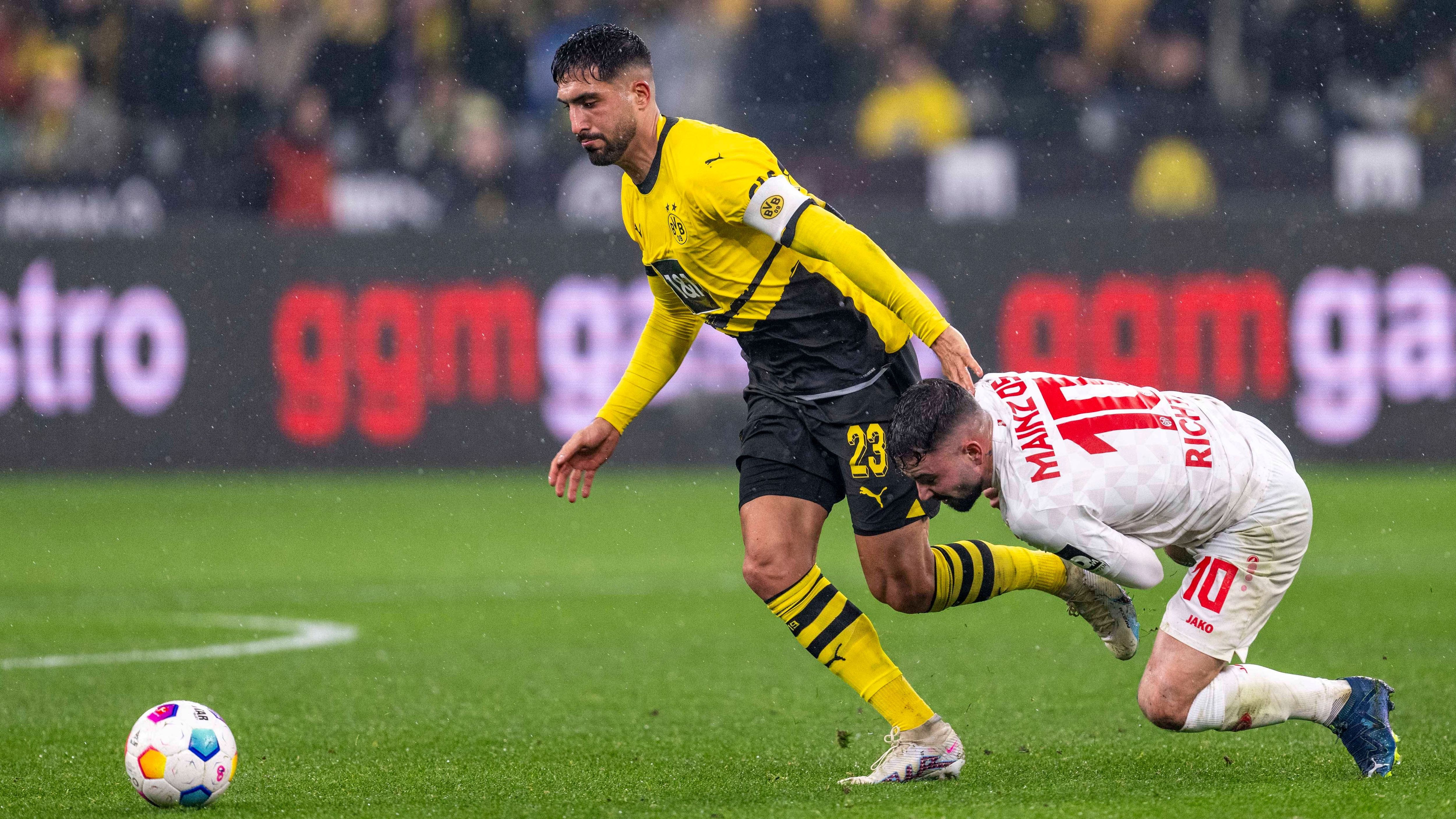 <strong>Emre Can</strong> <strong> (Borussia Dortmund)</strong><br>Eigentlich gute erste Halbzeit. Immer zur Stelle, wenn es brenzlig wird. Aber: Beim Gegentor nicht entschlossen genug gegen van den Berg. Kann in der zweiten Halbzeit das Ruder für den BVB nicht herumreißen. <em><strong>ran-Note: 4</strong></em>