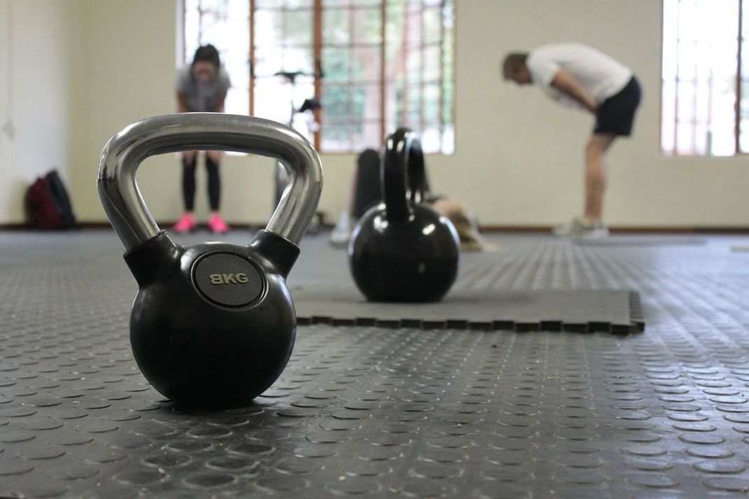 Kettlebell Ganzkörper Trainingsplan für Zuhause [30 Min.]