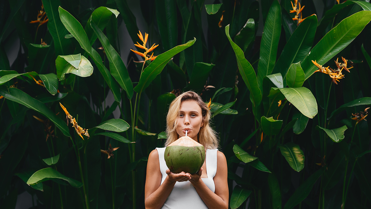 In der Schwangerschaft, gegen Celulite, bei Narben oder auch als Haarkur – wir berichten über Kokosnussöl, einem natürlichen Beauty-Wundermittel für uns alle.