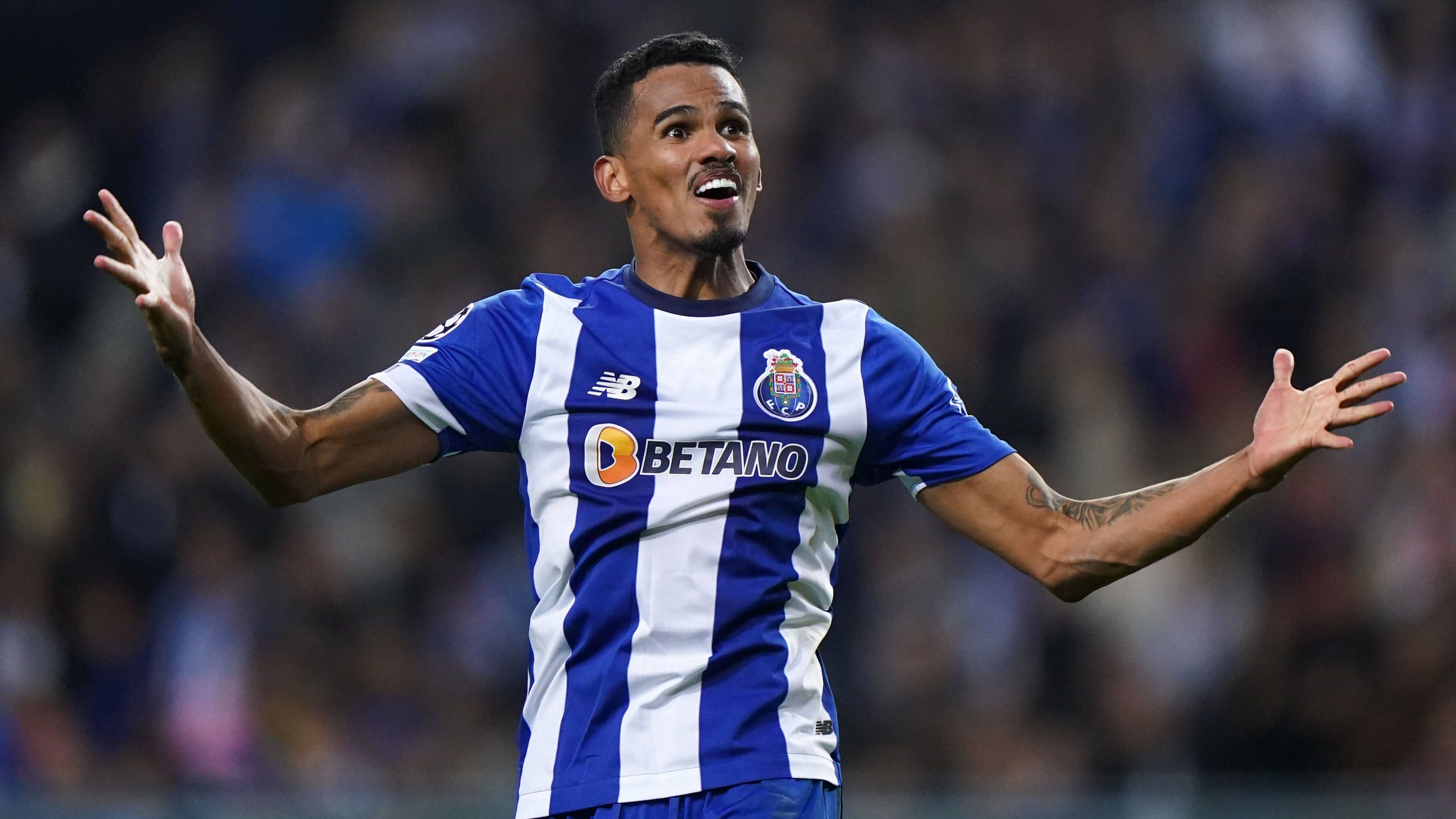 <strong>Platz 5: FC Porto</strong><br>Galenos Lucky Punch dürfte den Portugiesen Mut machen. Doch das Rückspiel wird Arsenal mit ähnlich viel Ballbesitz wie im Hinspiel angehen wollen - oder sogar mehr. Damals hatten die Gunners 65 Prozent Ballbesitz, Porto jedoch das letzte Wort. In der Liga fegte das Team von Sergio Conceicao jüngst mit 5:0 über Rivale und Konkurrent Benfica Lissabon hinweg.