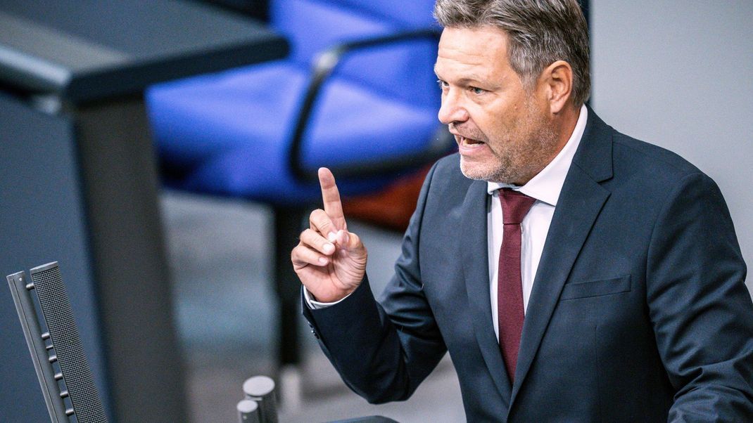 Wirtschaftsminister Habeck wirft Union energiepolitisches Versagen vor. 