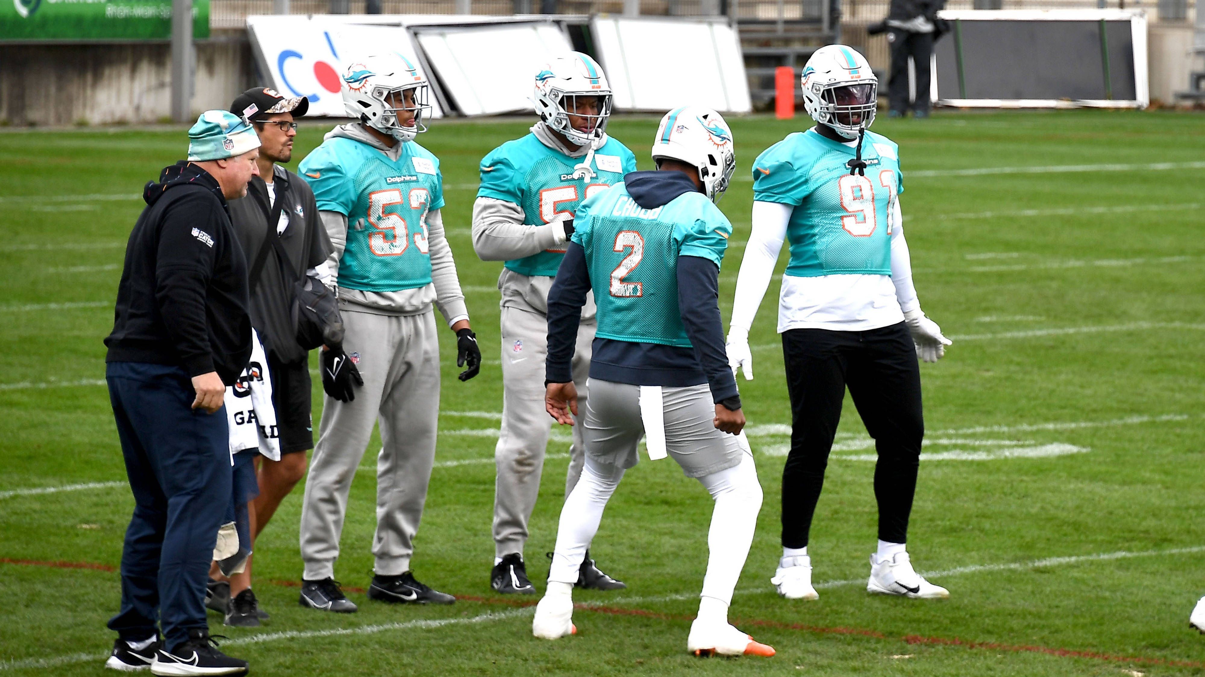 <strong>Miami Dolphins</strong><br>Offense:<br>Passing Yards - 287,4&nbsp;pro Spiel<br>Rushing Yards - 147,9&nbsp;pro Spiel<br>Overall Yards - 435,3&nbsp; pro Spiel<br>Punkte - 31,7 pro Spiel<br>Defense:<br>Passing Yards - 216,2&nbsp;pro Spiel<br>Rushing Yards - 106,2&nbsp;pro Spiel<br>Overall Yards - 322,4&nbsp;pro Spiel<br>Punkte - 25 pro Spiel