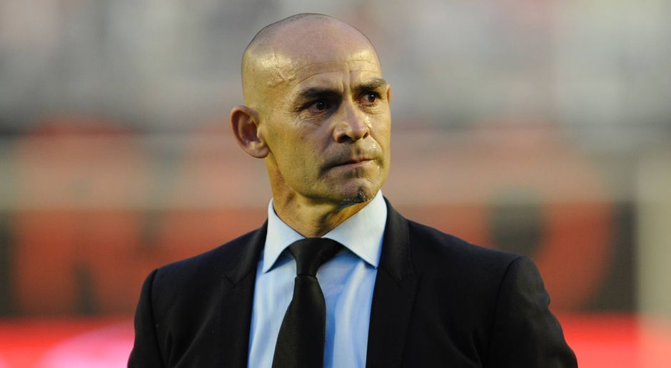 
                <strong>Paco Jemez</strong><br>
                Paco Jemez: Mit seinen 46 Jahren ist Jemez der jüngste Kandidat. Noch bis 2006 stand der Spanier selbst auf dem Platz, ehe er nur einen Monat nach seinem Rücktritt beim RSD Alcala seine Trainerlaufbahn begann. Aktuell trainiert er den FC Granada, sein Vertrag läuft noch bis 2019. 
              