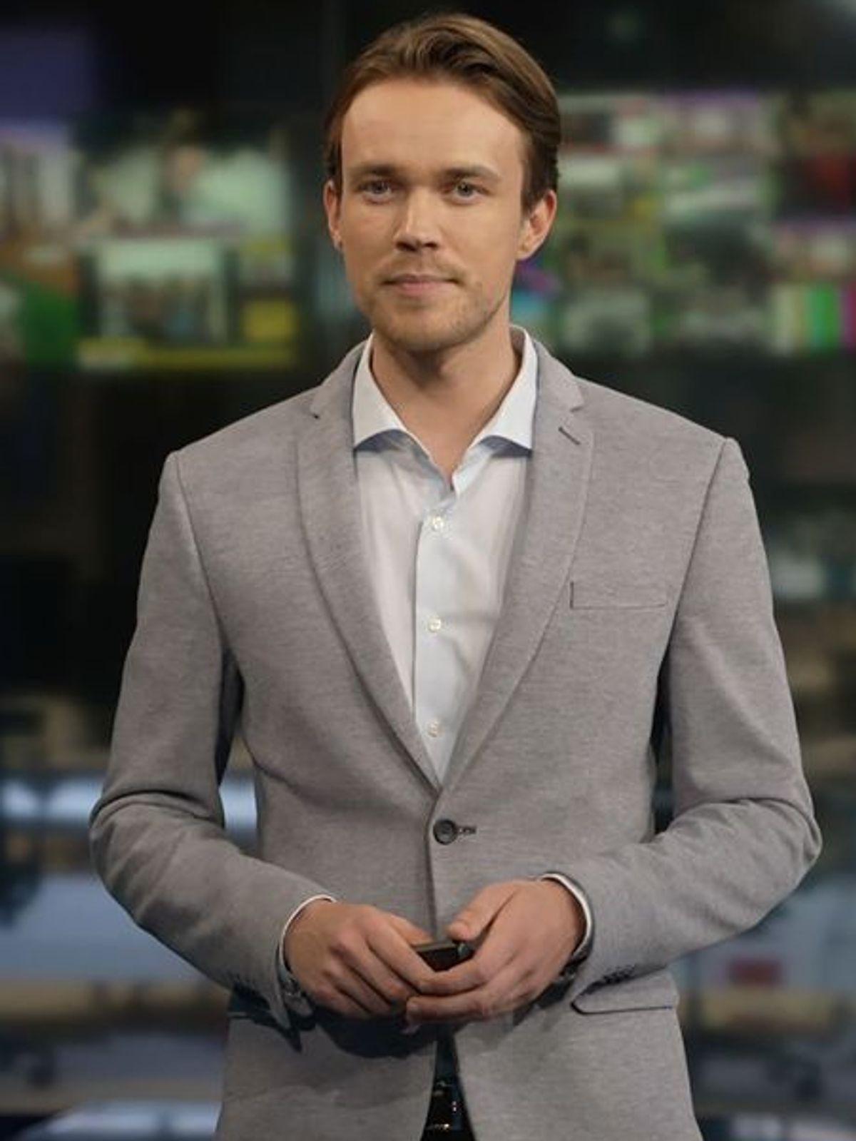Der (namenlose) KI-generierten Moderator der neuen Sendung „KI-Welt“.