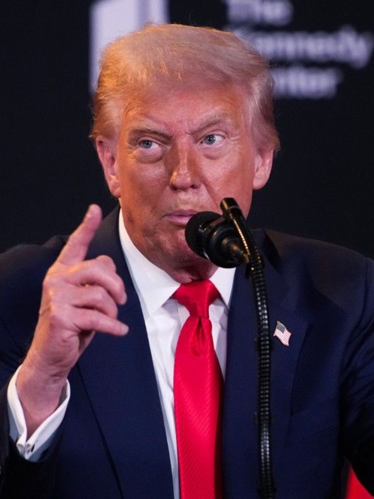 Vor Alaska-Gipfel: Trump droht Putin