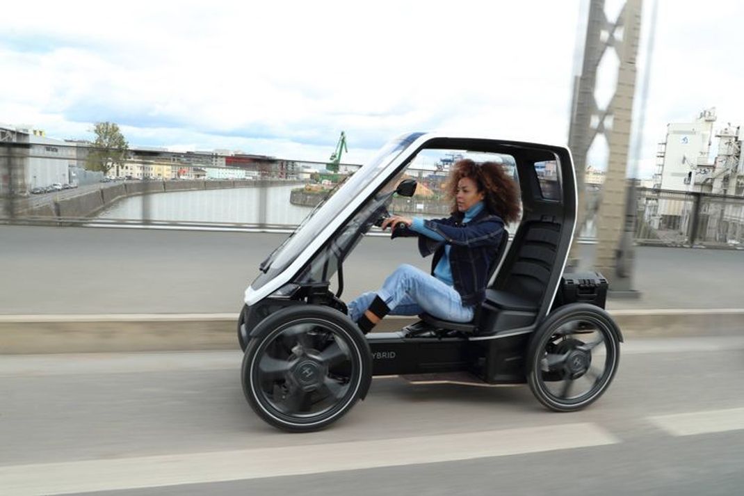 Bio-Hybrid: Pedelec und E-Auto in einem