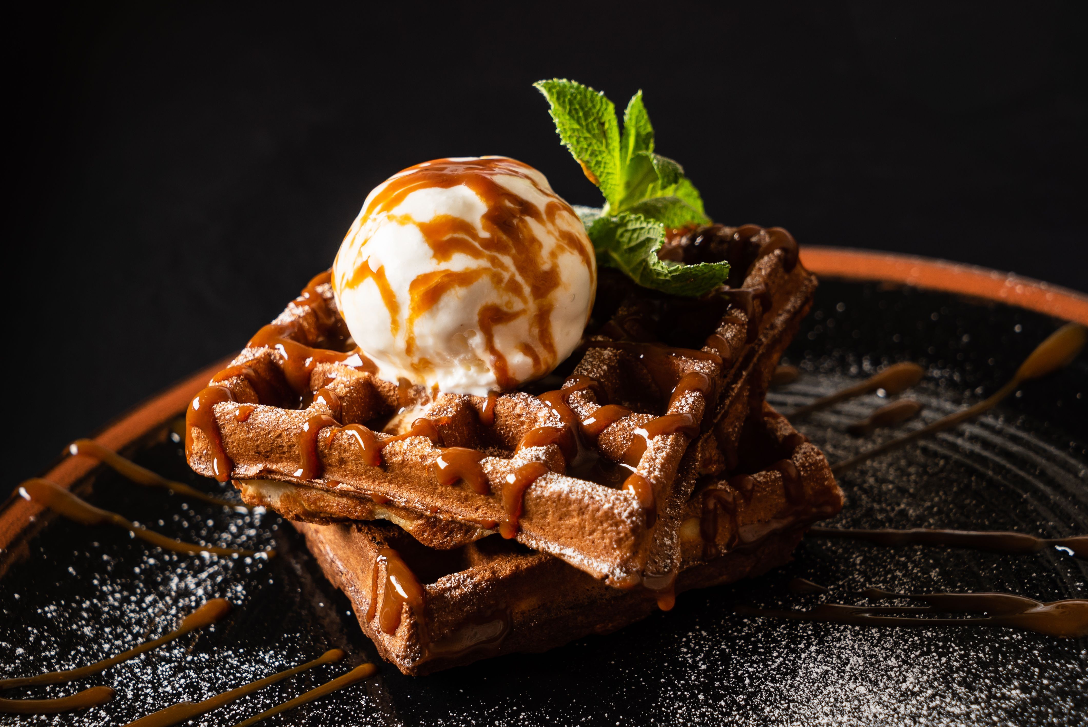 Waffeln sind süß und herzhaft unglaublich lecker und nicht nur bei Kindern beliebt. 