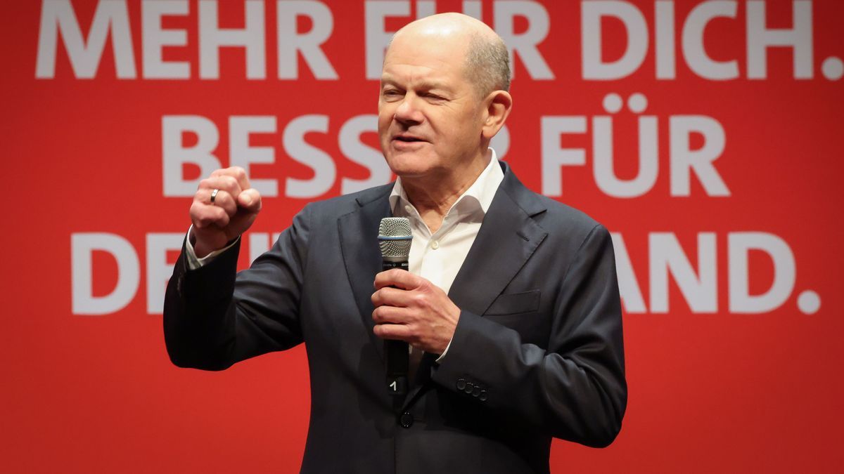 Bundeskanzler Olaf Scholz spricht bei einer SPD-Wahlkampfveranstaltung.