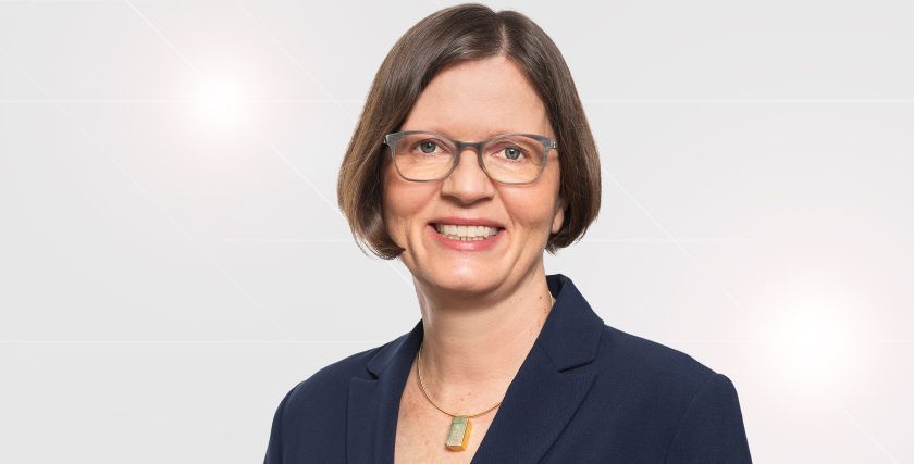 DR. KATRIN BURKHARDT