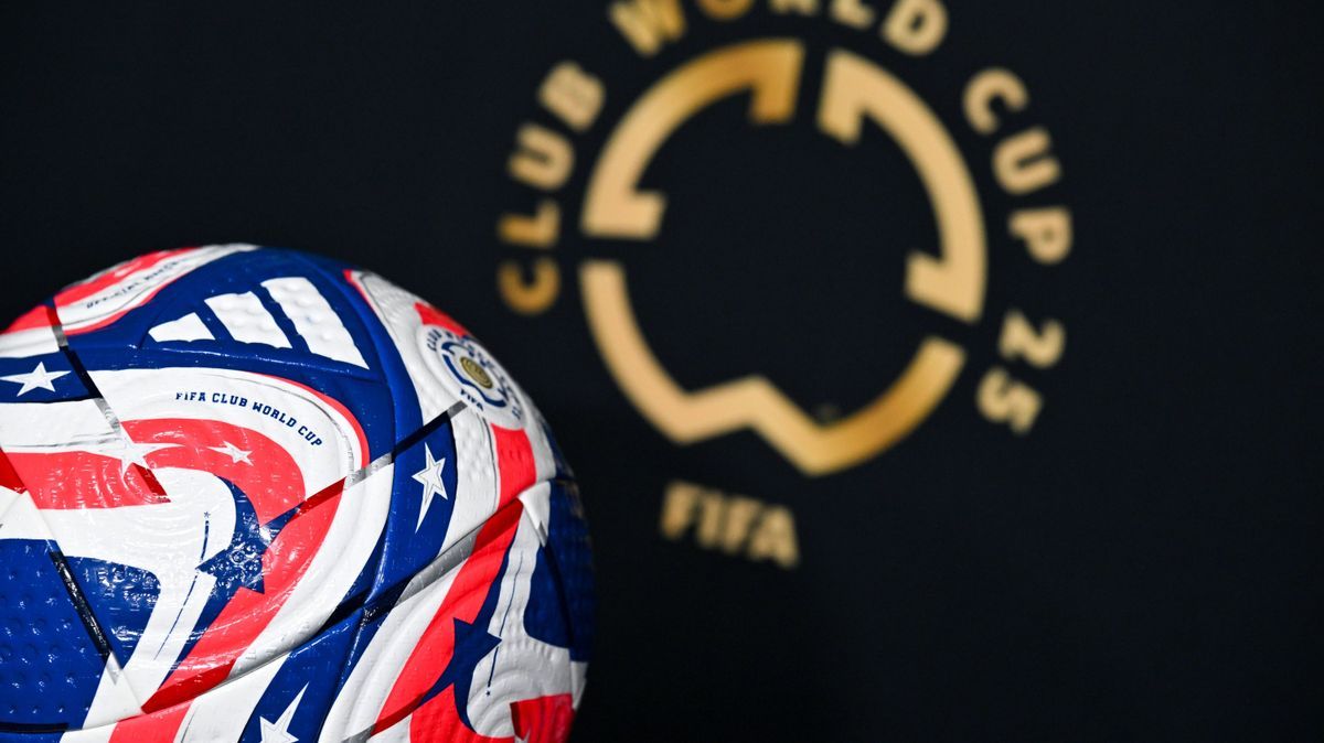 Fußball, FIFA-Klub-Weltmeisterschaft, offizieller Spielball präsentiert FIFA Club World Cup 2025 Official Match Ball Photo Shoot ZURICH, SWITZERLAND - JANUARY 29: A detailed view of the FIFA Club W...
