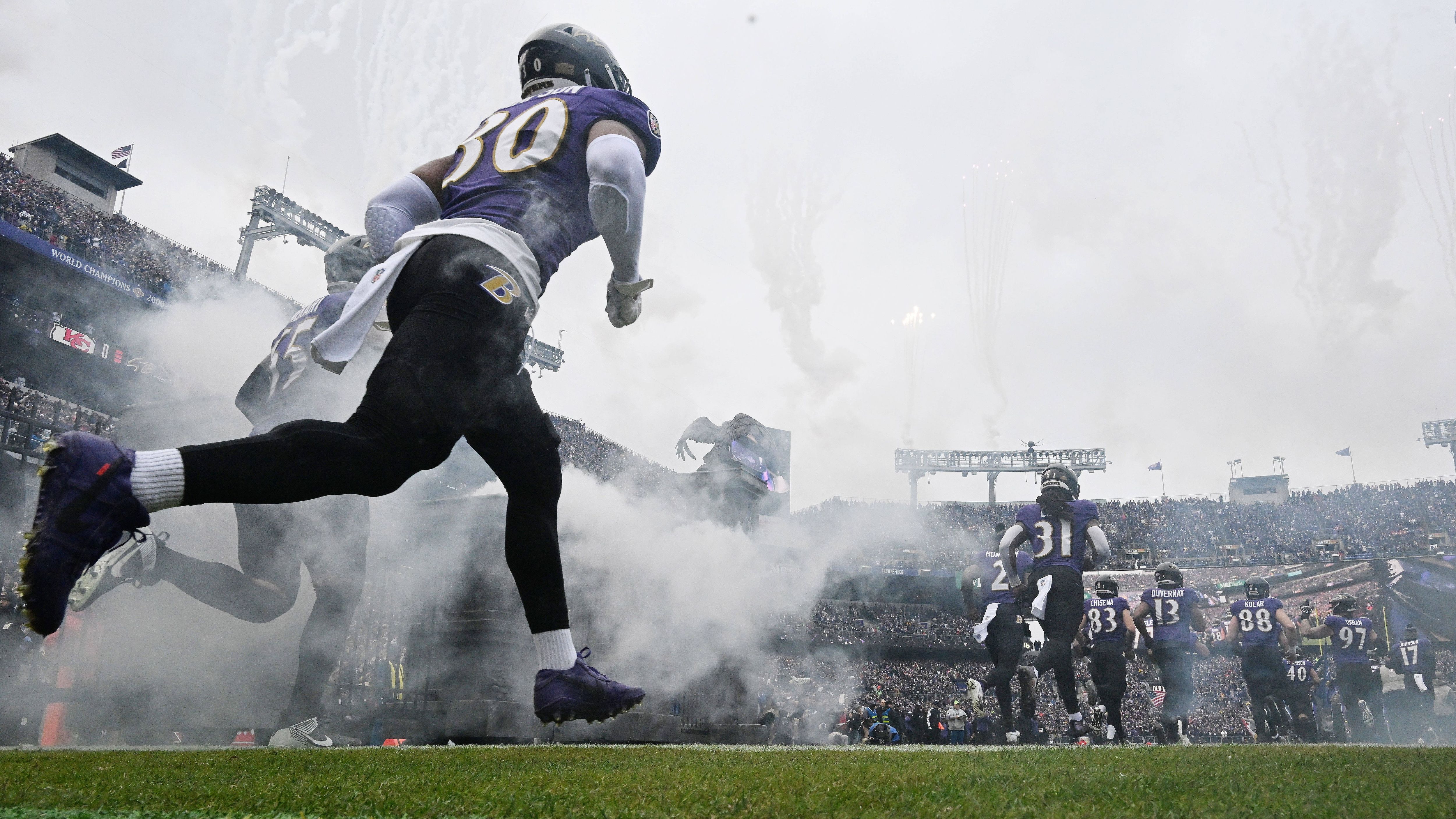 <strong>Baltimore Ravens: Trenton Simpson (Linebacker)</strong><br>Patrick Queen hat die Ravens verlassen, ein direkter Ersatz wurde nicht verpflichtet. Damit könnte die Stunde von Trenton Simpson schlagen, der vor seiner dritten Saison in Baltimore steht und jetzt Starter werden dürfte. Bislang kam er fast ausschließlich im Special Team zum Einsatz.