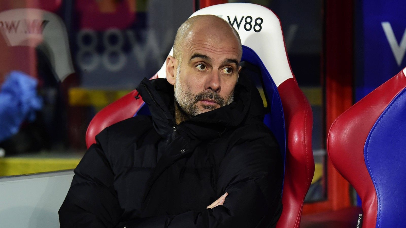 
                <strong>Platz 2: Pep Guardiola (Manchester City)</strong><br>
                Monatliches Gehalt brutto: 1,89 Millionen Euro -Jährliches Gehalt brutto: 22,7 Millionen Euro
              