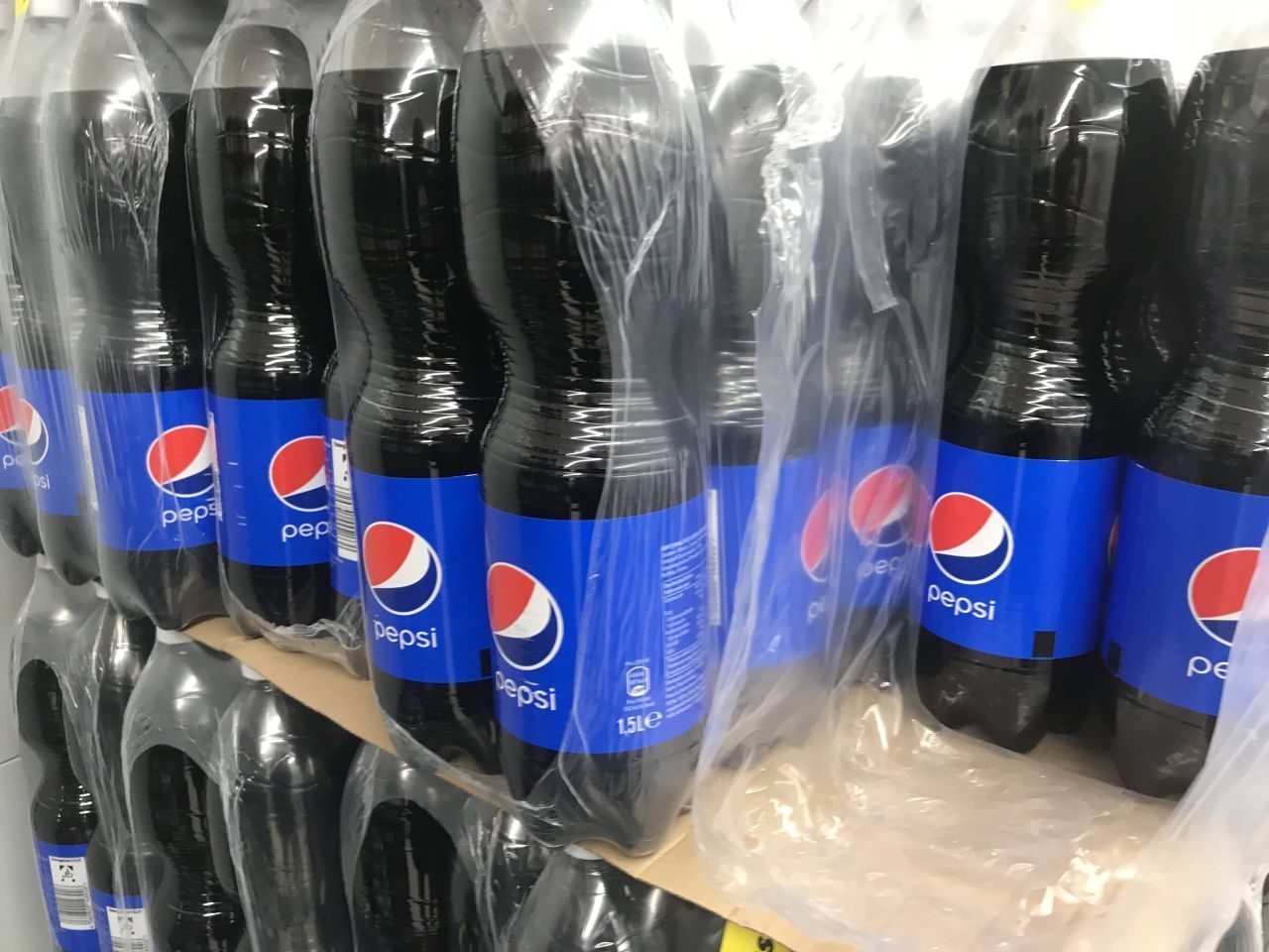 Pepsi Cola hat vor Kurzem seine Rezeptur in Deutschland geändert: Sie enthält jetzt weniger Zucker, aber zusätzlich Süßungsmittel. 