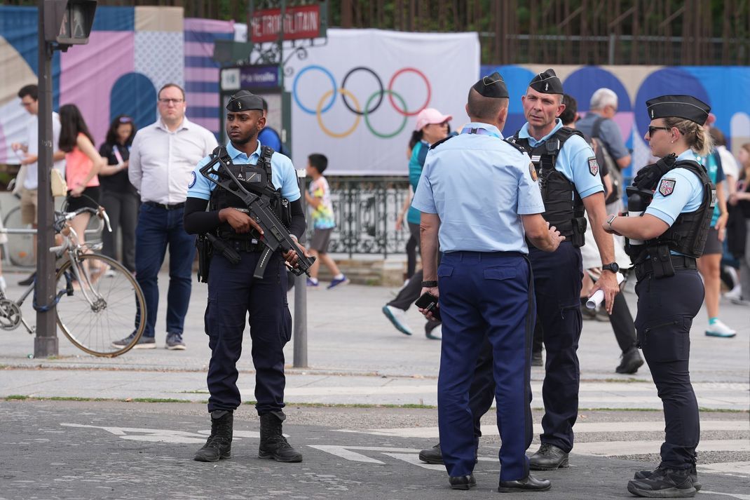 Frankreich trifft als Gastgeberland der Olympischen Sommerspiele 2024 verstärkte Sicherheitsvorkehrungen.