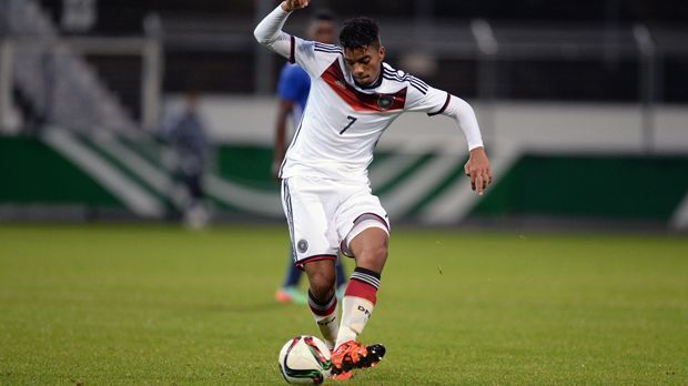 
                <strong>Abwehr - Benjamin Henrichs (Bayer Leverkusen)</strong><br>
                Länderspiele: 3Tore: - 
              