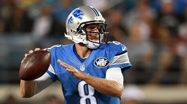 
                <strong>Dan Orlovsky</strong><br>
                Dan Orlovsky (Detroit Lions) - Sollte Matthew Stafford am nächsten Spieltag tatsächlich ausfallen, würde Dan Orlovsky seine Chance erhalten. Seit 2005 spielt er in der Liga und absolvierte 25 Spiele. 14 Touchdowns gelangen ihm dabei, obwohl er in den meisten Spielen nicht startete. Seine Qualität: Lesen der Defense.
              