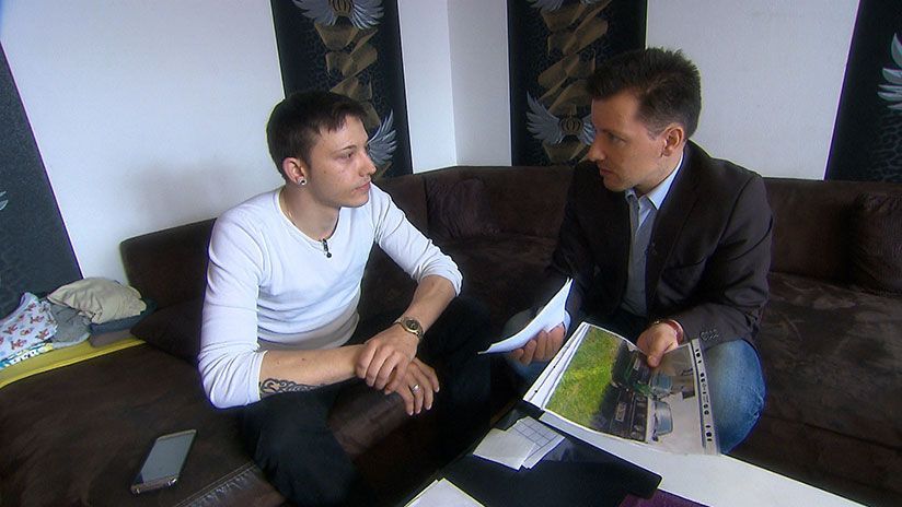 2013 verkauft Kevin Jovanovic sein Auto an Raphael G. Er setzt einen handschriftlichen Kaufvertrag über die Summe von 600 Euro auf. Käufer und Verkäufer unterschreiben, doch zur Zahlung der Summe kommt es nie. Herr Jovanovic bittet Dr. Horwath um Hilfe. Dieser stellt fest: es eilt. Denn ohne Klageeinbringung verjährt der Fall in wenigen Wochen...