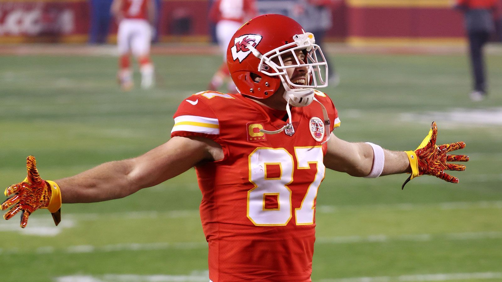 
                <strong>Travis Kelce (Tight End der Kansas City Chiefs)</strong><br>
                Facebook-Follower: 177.500 - Instagram-Follower: 1.300.000 - Twitter-Follower: 562.000
              