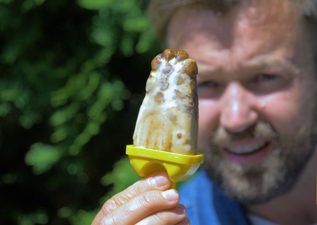 Bubble-Tea-Eis war auch für unseren Reporter Martin neu. Wir zeigen dir im Rezept, wie du den Eis-Trend zubereitest.