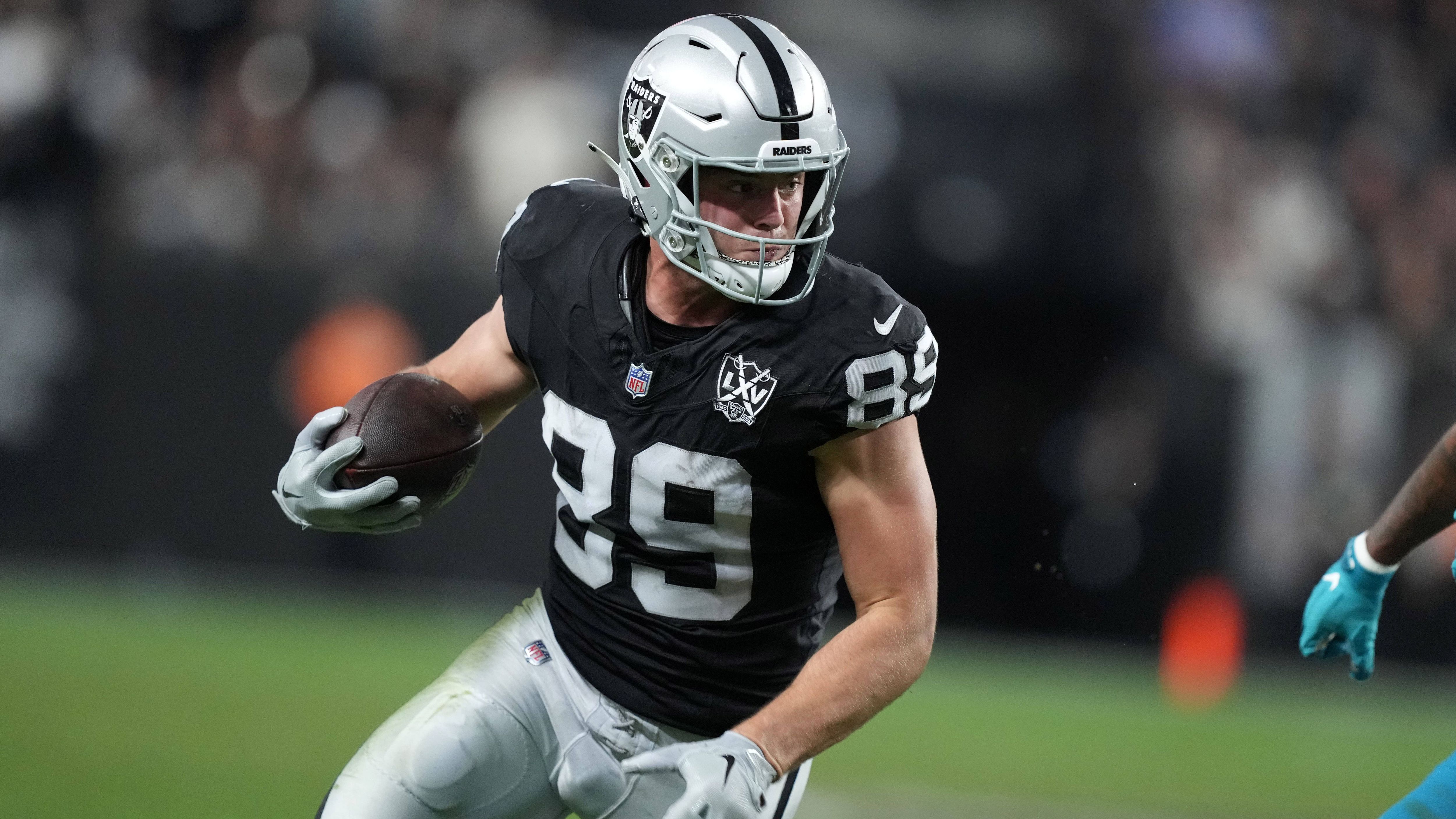 <strong>1 Pro Bowler: Las Vegas Raiders</strong><br>Brock Bowers (Tight End)