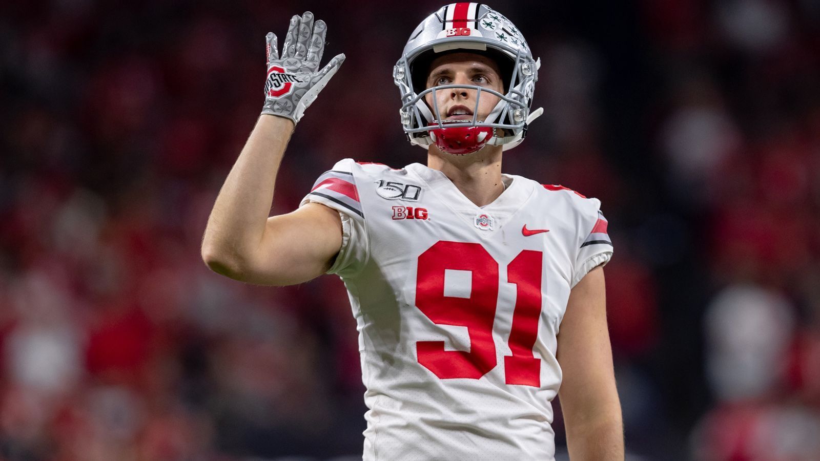 
                <strong>Punter: Drue Chrisman (Ohio State)</strong><br>
                Drue Chrisman spielte lediglich zwei Spielzeiten für die Ohio State Buckeyes und fabrizierte in dieser Zeit 73 Punts mit einem Durchschnitt von 44,6 Yards. Er gilt als sehr vielseitig, weil er mit seiner Körpergröße von 1,90 Meter und einem Gewicht von 100 Kilogramm die physischen Voraussetzungen zum Tackeln erfüllt, zudem als Kicker und bei Fake-Punts als Werfer agieren kann.
              