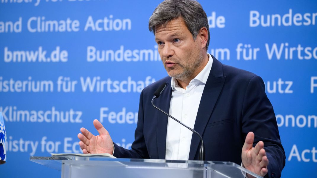 Wirtschaftsminister Robert Habeck (Grüne) auf einer Pressekonferenz