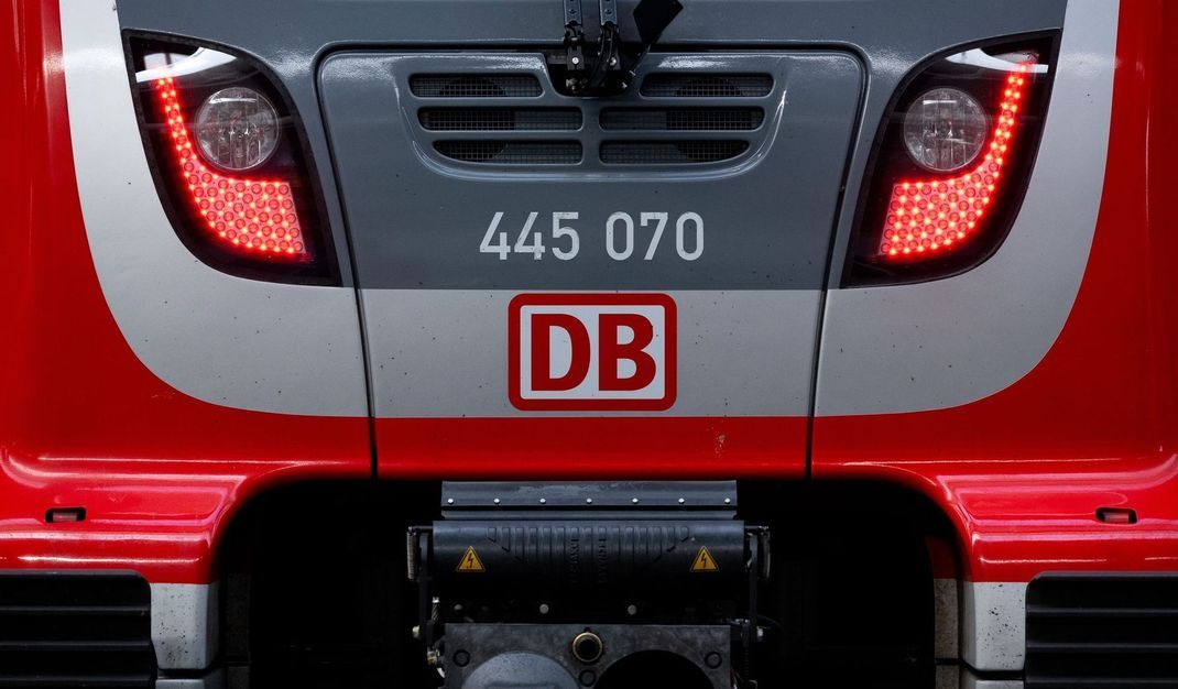 Die Bahn und die EVG haben sich auf einen neuen Tarifvertrag geeinigt.