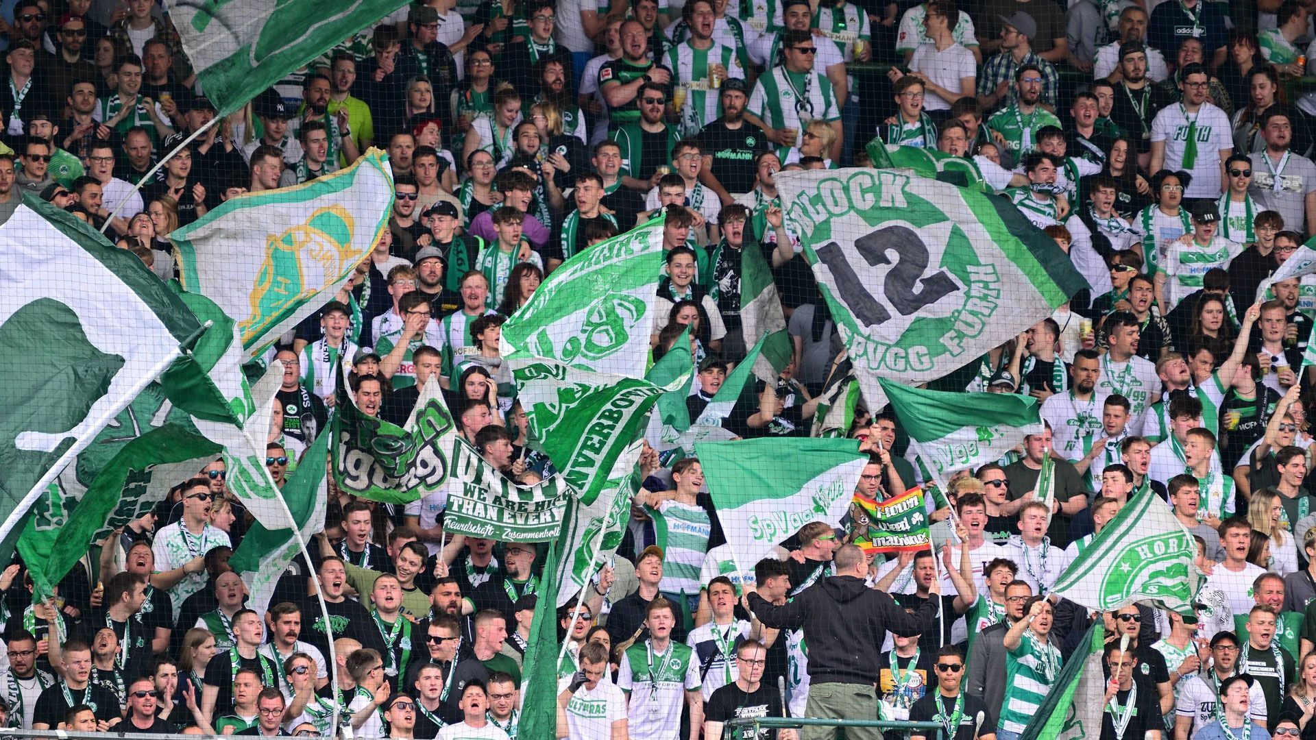 
                <strong>Platz 16 (geteilt): SpVgg Greuther Fürth</strong><br>
                Stehplatz: 150 EuroTeuerste Sitzplatzkategorie: 450 Euro (ligaweit Platz 16)
              