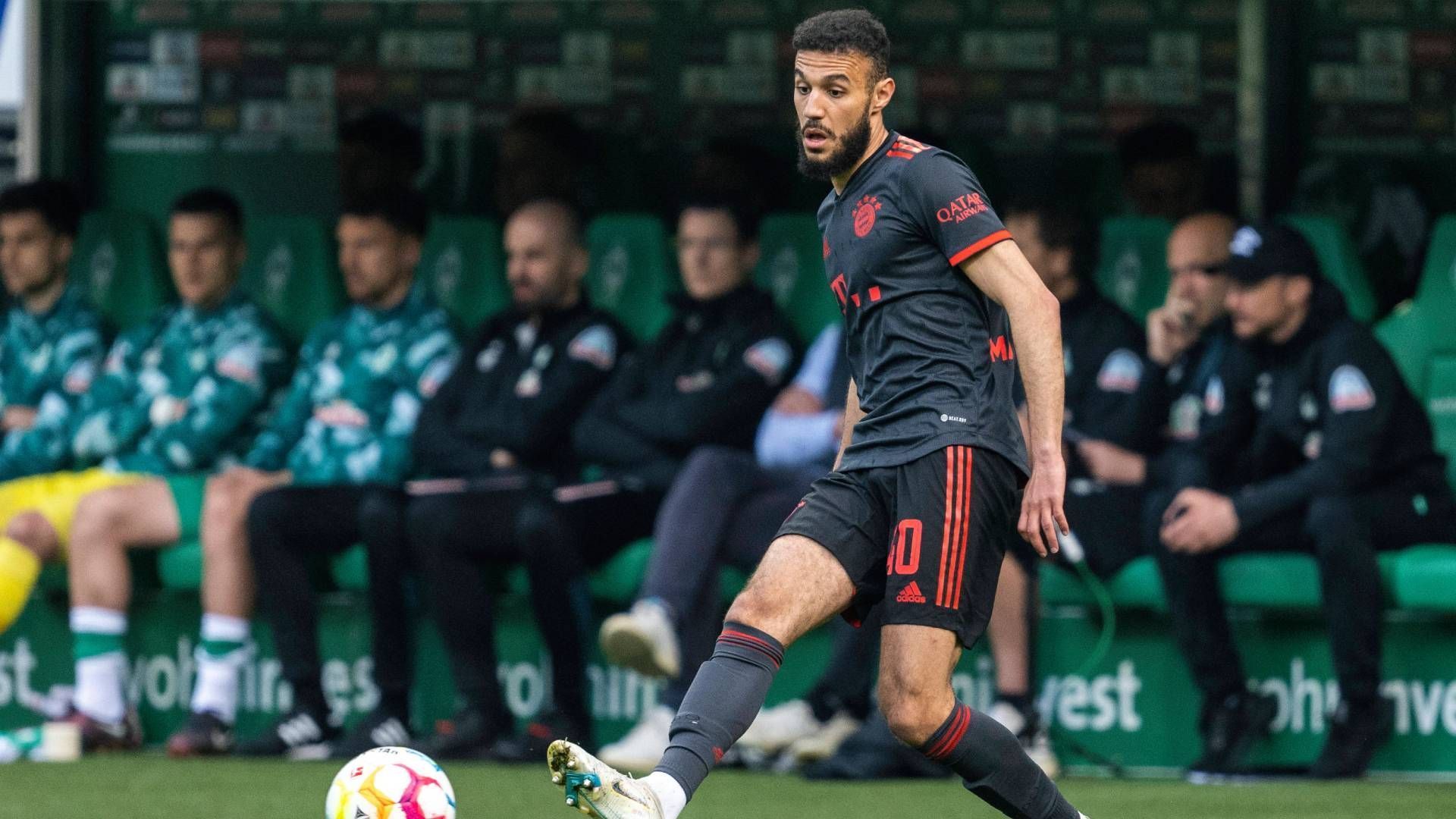 
                <strong>Noussair Mazraoui</strong><br>
                Er findet schlecht in das Spiel. Die größte Chance von Werder durch Groß in der 1. Hälfte nimmt durch einen verunglückten Kopfball von Mazraoui ihren Anfang. Im Spiel nach vorne gelingt dem Außenverteidiger im ersten Durchgang wenig. Umso stärker, wie er das 2:0 für Sane vorbereitet. ran-Note: 3  
              