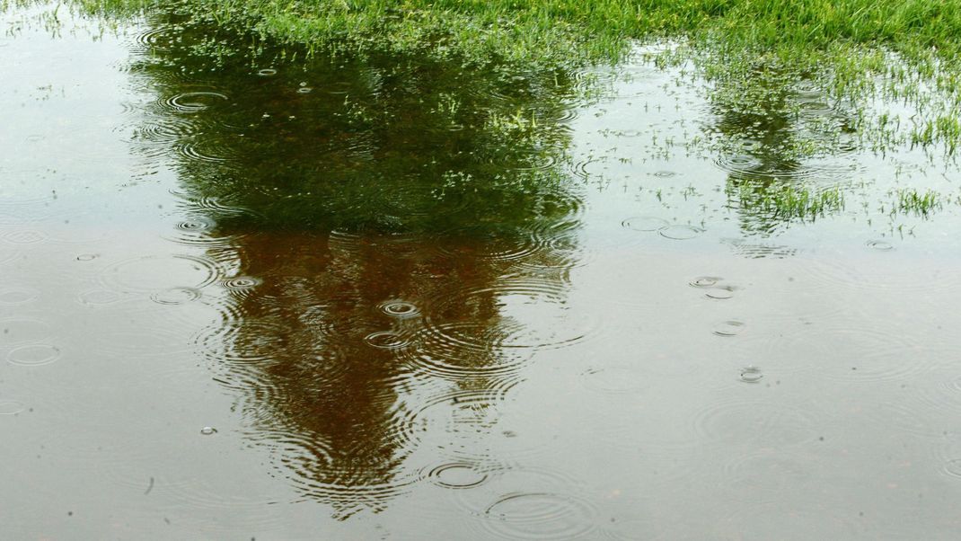 Das Land Tirol hat vor großen Regenmengen gewarnt: Mit bis zu 70 Liter pro Quadratmeter sei zu rechnen.