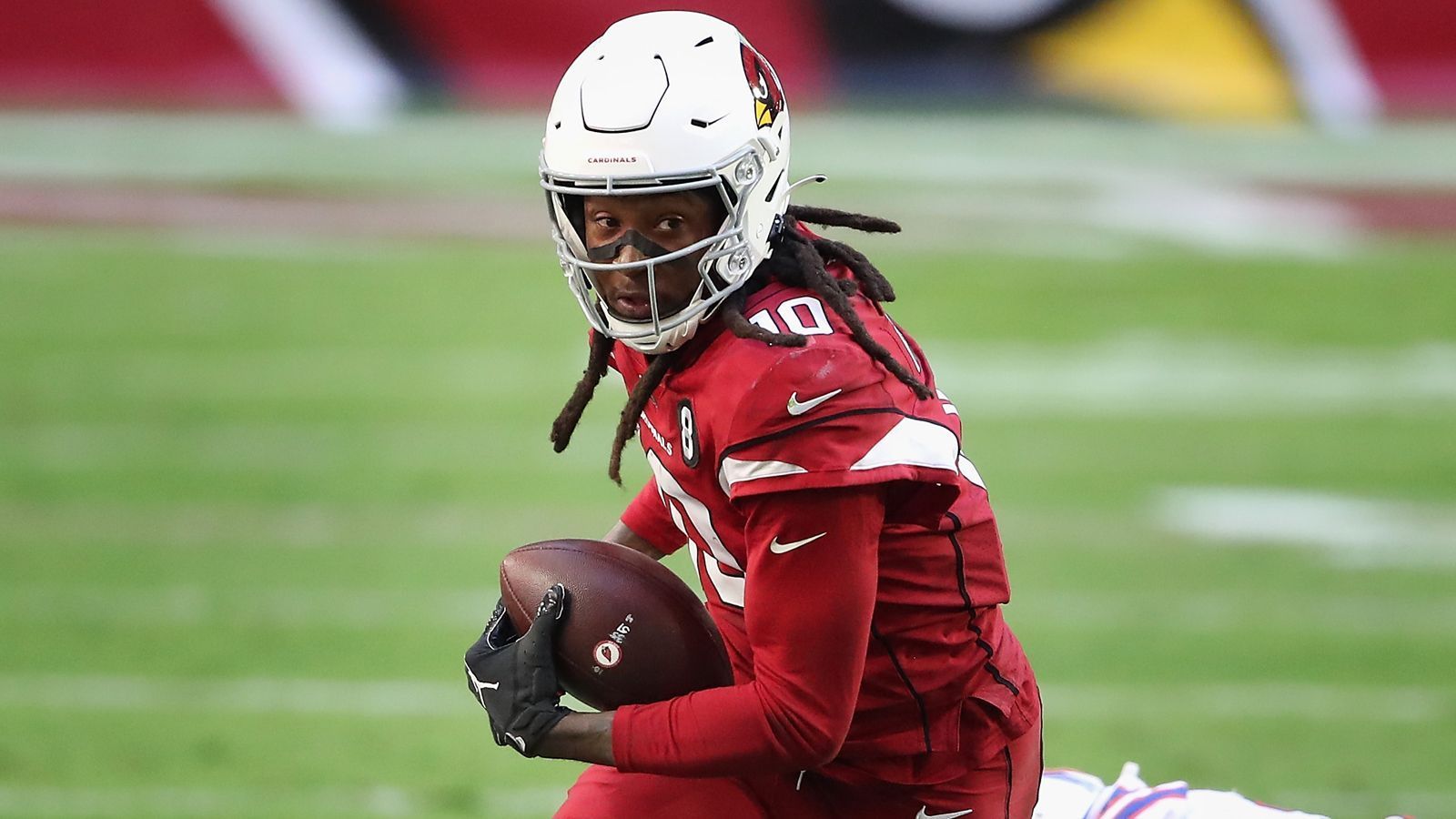
                <strong>Offense: Wide Receivers</strong><br>
                DeAndre Hopkins, Arizona Cardinals (im Bild) -Davante Adams, Green Bay Packers - DK Metcalf, Seattle Seahawks - Justin Jefferson, Minnesota Vikings
              