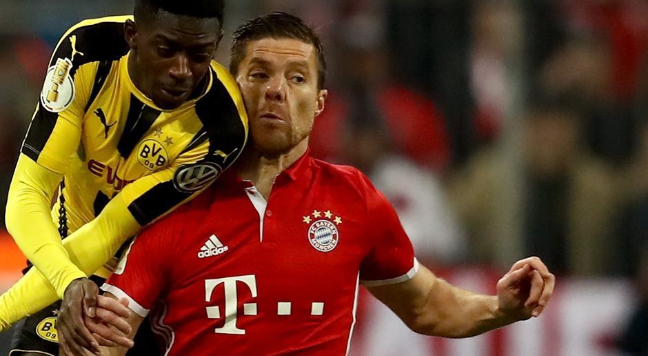 
                <strong>Xabi Alonso</strong><br>
                Fällt erstmals mit seiner rigorosen Grätsche gegen Reus im Mittelfeld auf. Der Routinier schlägt die Ecke zum 1:1, doch dann unterläuft ihm ein unnötiges Foul an Dembele in Strafraumnähe – zu seinem Glück ohne Folgen auf der Anzeigetafel. Sieht in seiner letzten Aktion Gelb, weil er einen Elfer schinden will. Dann kommt Müller für den indisponierten Routinier. ran-Note: 5
              