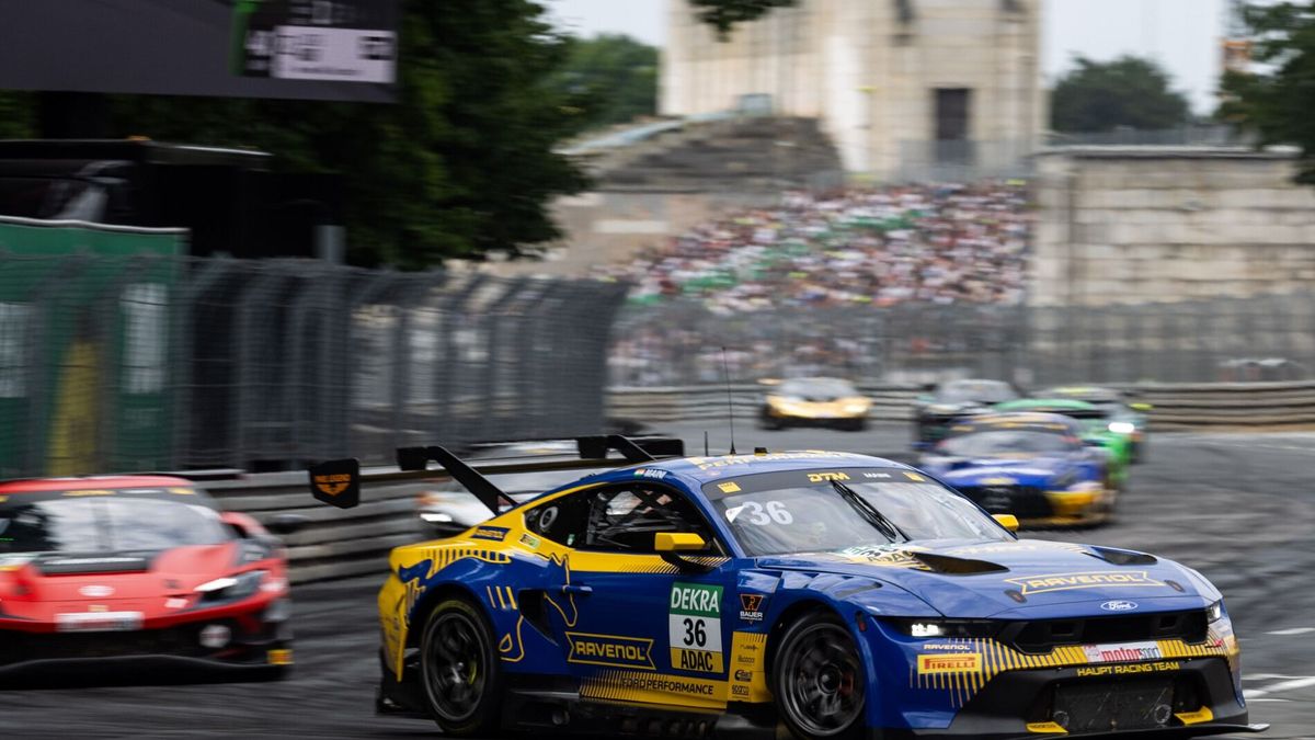 Maini muss in der DTM im Ford Mustang ohne vorgesehene Klimaanlage leben