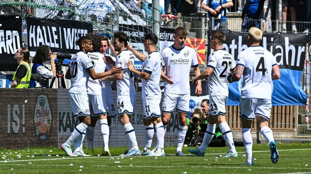 Zweitliga-Aufsteiger Bielefeld feiert