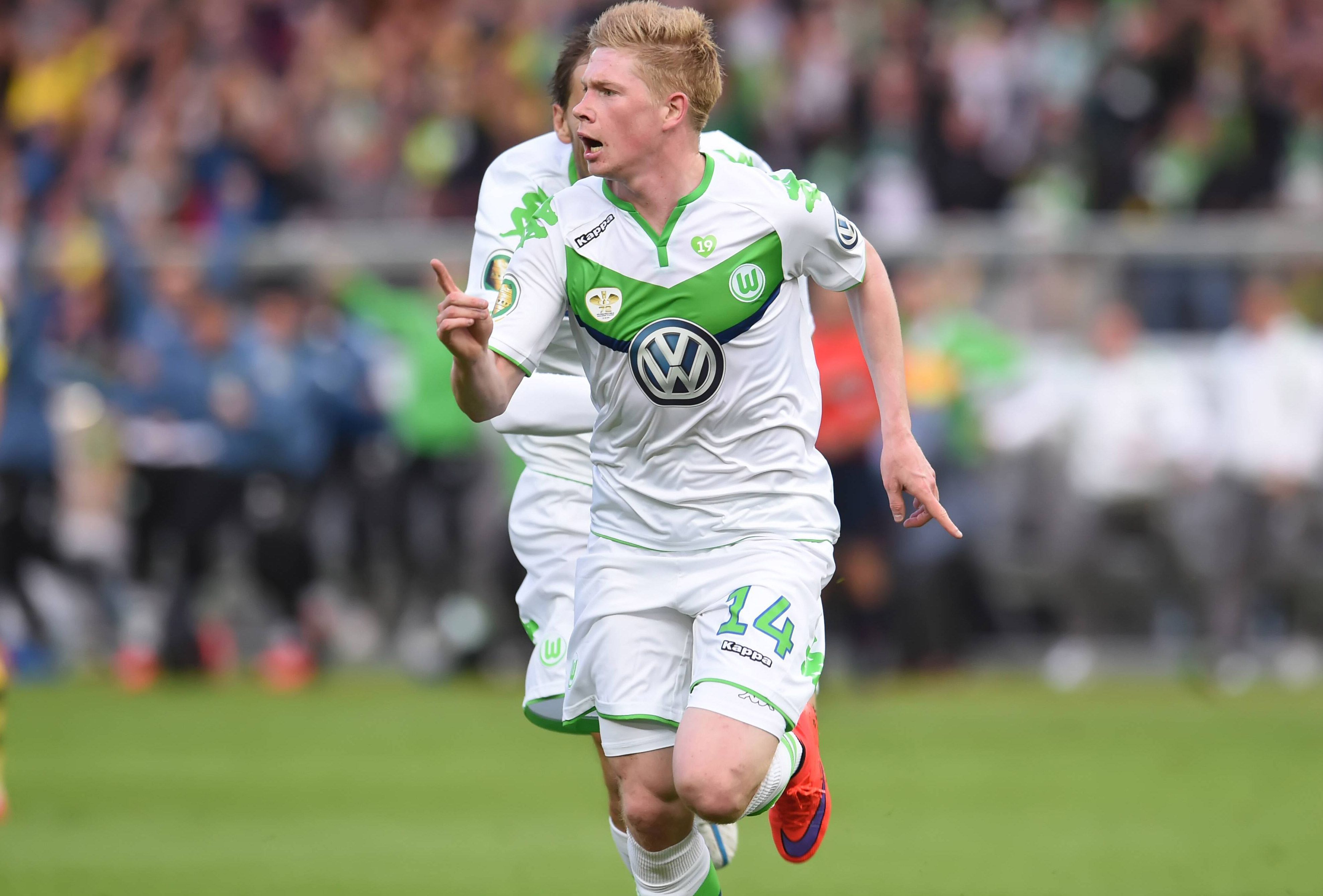 
                <strong>Platz 32: Kevin de Bruyne (VfL Wolfsburg)</strong><br>
                Vertrag bis 2019 - Alter: 23 - Wechselwahrscheinlichkeit: Hoch - Geschätzter Wert: Zwischen 50 und 54 Millionen Euro.
              