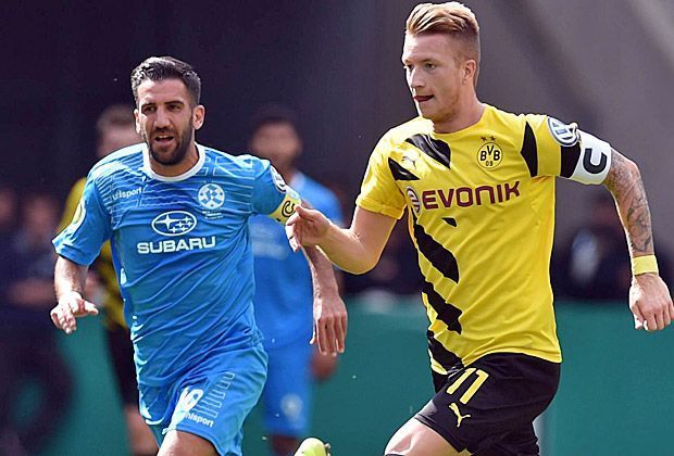 
                <strong>Sieg beim Comeback</strong><br>
                Anschließend gibt es Lob für den Comebacker: "Ich bin mit Marco sehr zufrieden. Dass er seine absolut herausragende Qualität nicht zeigen konnte, ist für mich nicht so dramatisch", sagte Klopp. Wichtig ist: Der "Rolls Reus" rollt wieder. Und das erfreut ganz Dortmund.
              