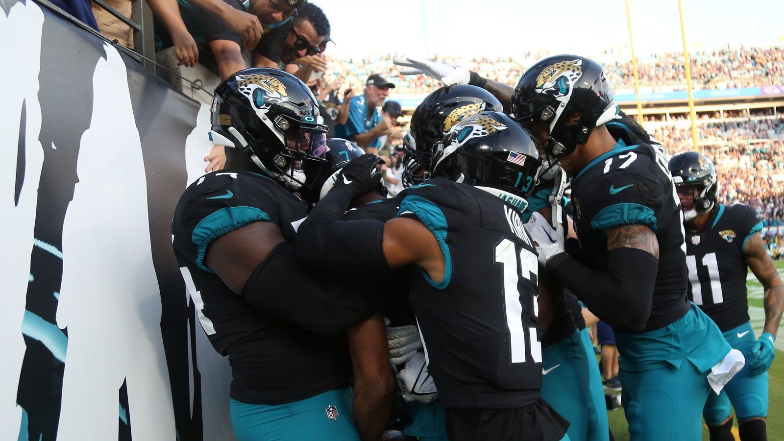 
                <strong>Platz 4 in der AFC: Jacksonville Jaguars (7-8)</strong><br>
                &#x2022; Week 17: @Texans<br>&#x2022; Week 18: vs. Titans<br>
              