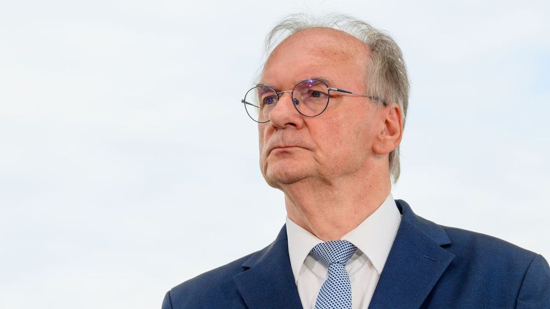 Ministerpräsident Reiner Haseloff (CDU) bleibt trotz angekündigtem Rückzug der beliebteste Politiker in Sachsen-Anhalt.