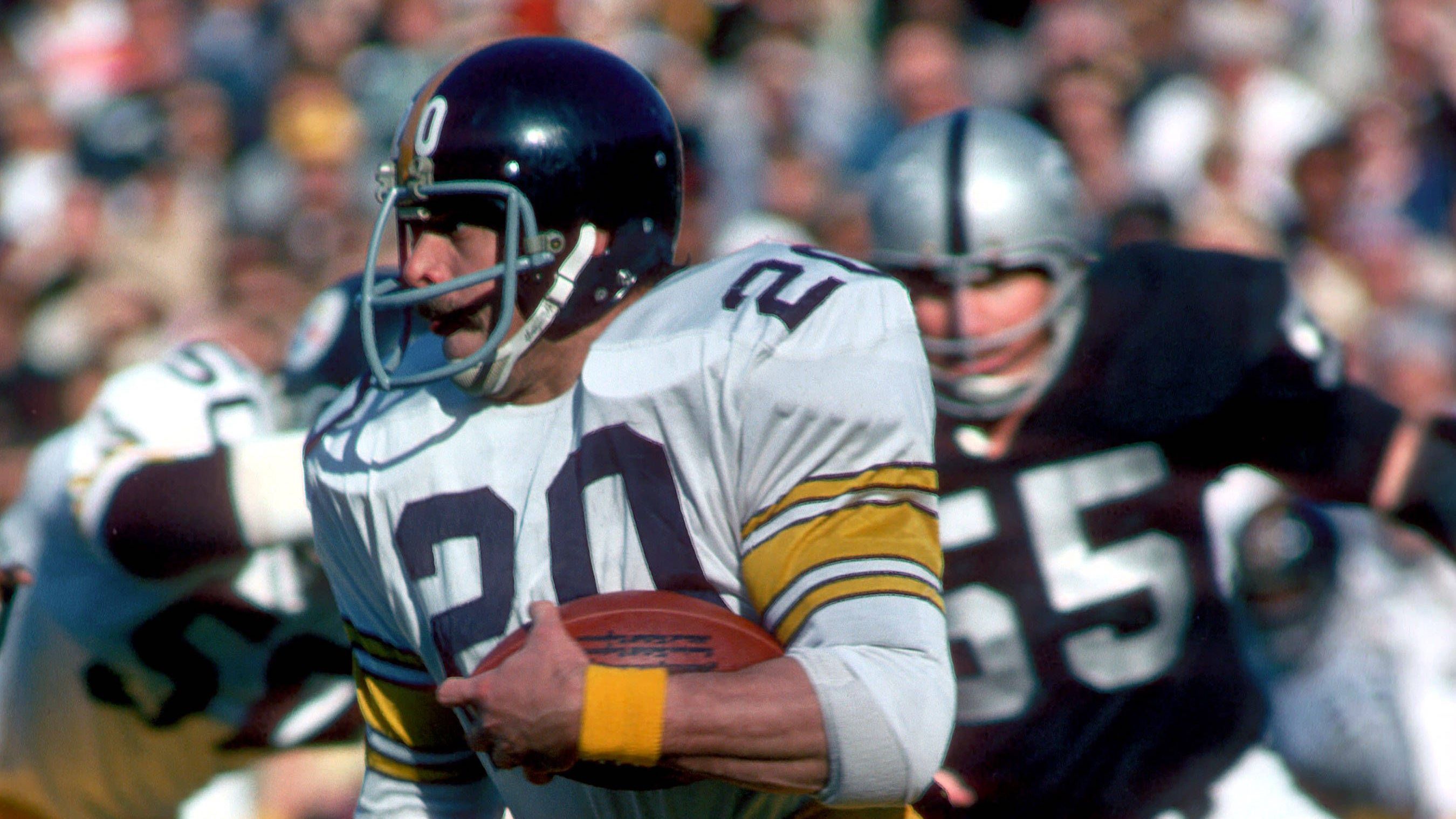 <strong>Platz 7: Pittsburgh Steelers von 1974 (Bilanz: 10-3-1, Super-Bowl-Champions, Head Coach: Chuck Noll)</strong><br>In den Playoffs schlugen die Steelers die Bills und die favorisierten Raiders, bevor sie die Vikings von Bud Grant im Super Bowl IX mit 16:6 besiegten.