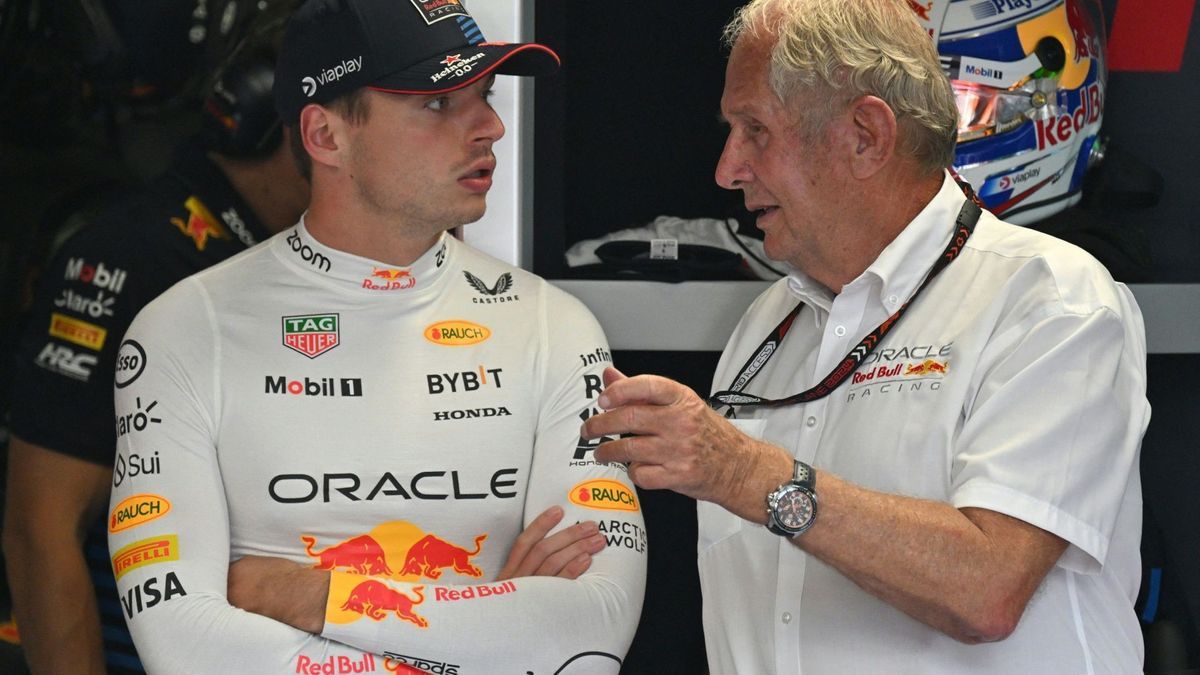 Max Verstappen (l.) und Helmut Marko (r.) im Dialog