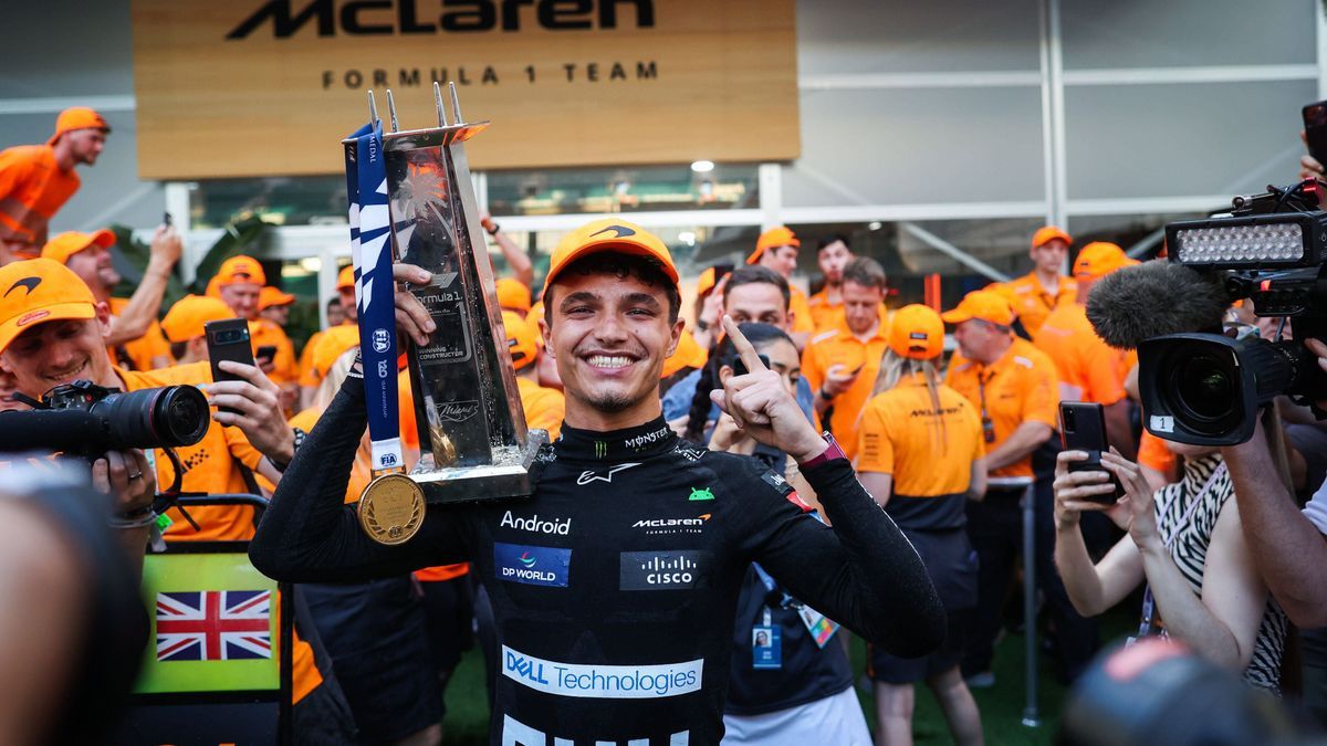 NORRIS Lando (gbr), McLaren F1 Team MCL38, portrait first win celebration during the Formula 1 Crypto.com Miami Grand Prix 2024, 6th round of the 2024 Formula One World Championship, WM, Weltmeiste...