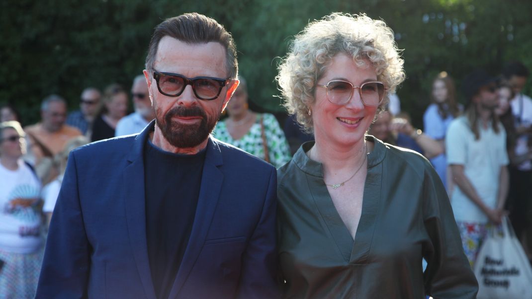 Abba-Star Björn Ulvaeus hat mit seiner Partnerin Christina Sas den Bund fürs Leben geschlossen.