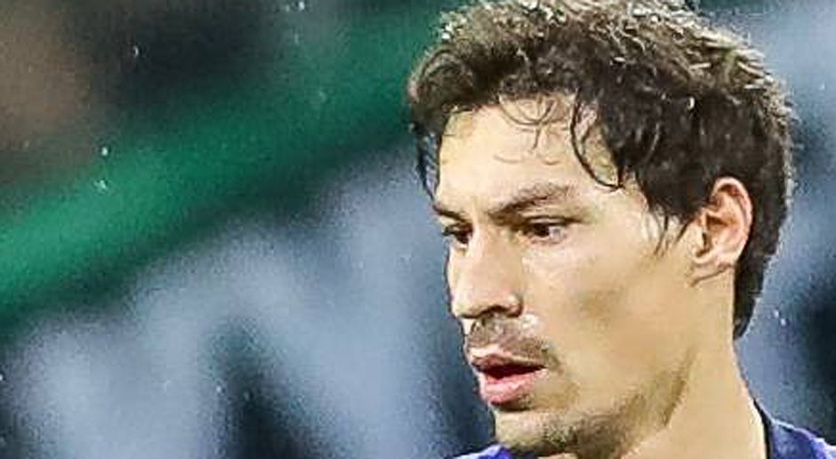 
                <strong>Benjamin Stambouli (FC Schalke 04)</strong><br>
                Benjamin Stambouli: Kommt kurz vor Schluss für Bentaleb. Bleibt wie Alessandro Schöpf, der noch später eingewechselt wird, ohne Bewertung.
              