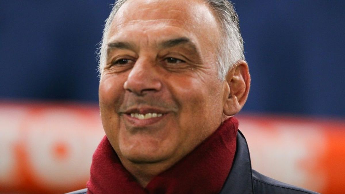 Klub-Boss James Pallotta feiert ausgelassen mit den Fans