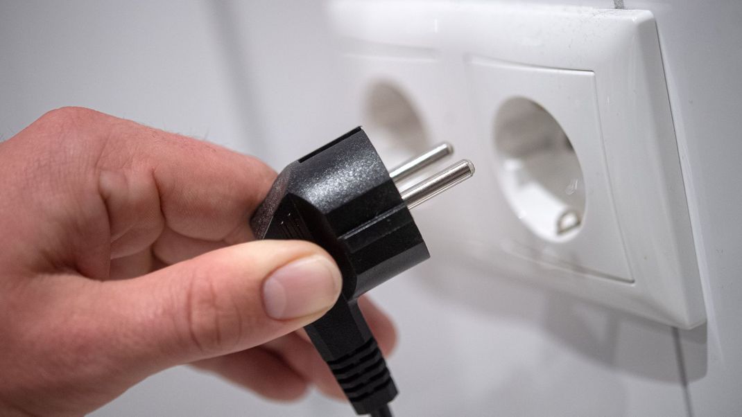 Deutsche Haushalte zahlen weltweit die fünfthöchsten Strompreise.