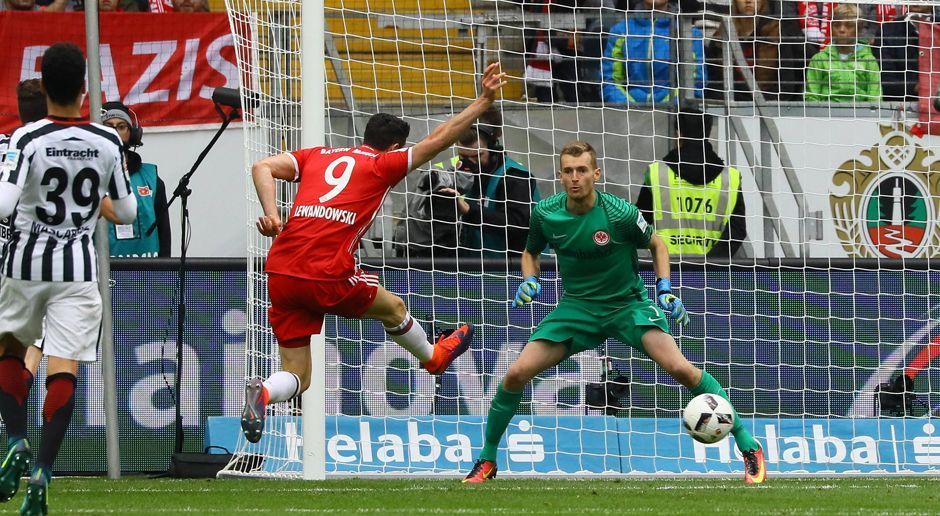 
                <strong>Robert Lewandowski</strong><br>
                Robert Lewandowski: kommt in der 67. Minute, nachdem er vorher überraschend auf der Bank schmort. Mit einem Kopfball verfehlt er das Tor nur knapp. Rackert und kämpft, bleibt aber unbelohnt. ran.de-Note 3 
              